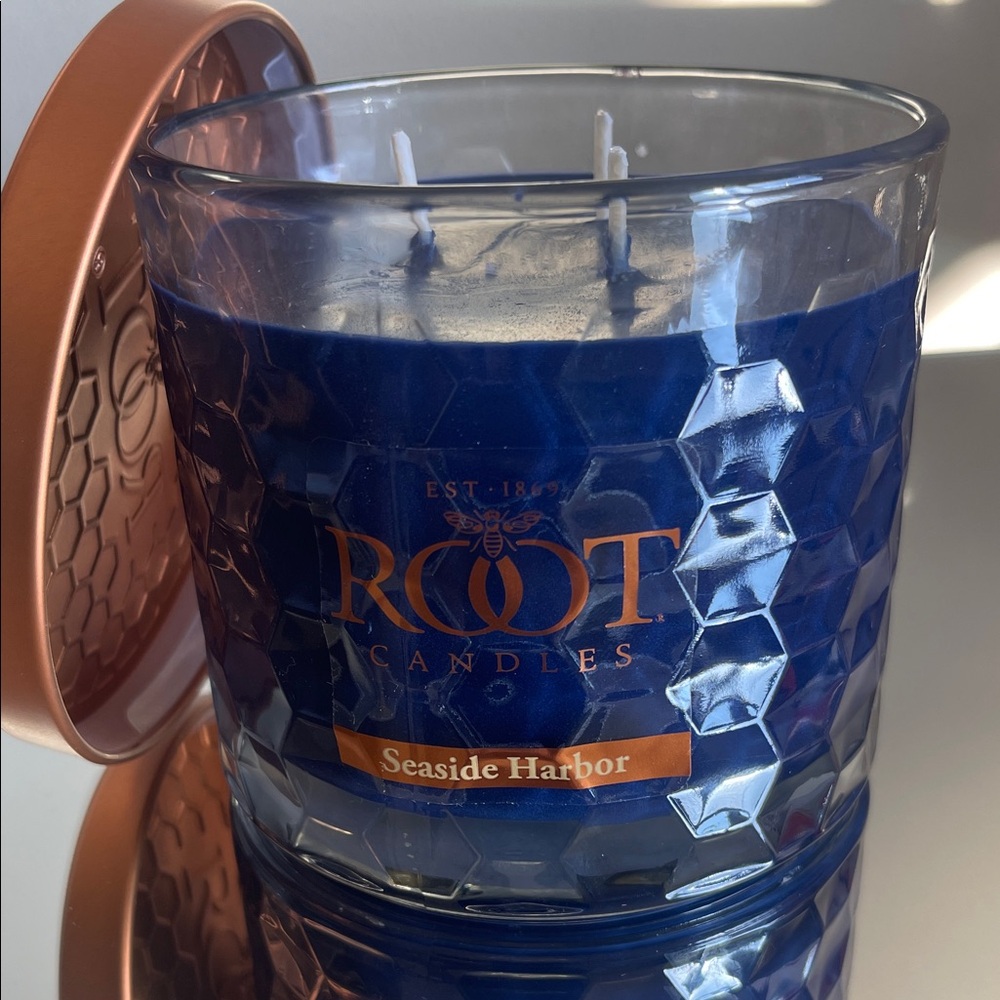 Root Seaside Harbor Blue Candle